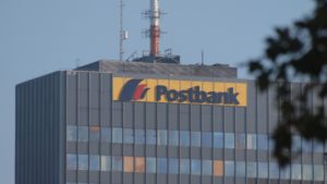 Deutsche Bank erhöht Tempo bei Filialschließungen der Postbank