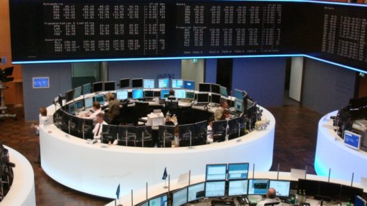 DAX startet mit Gewinnen - US-Börsen bleiben geschlossen