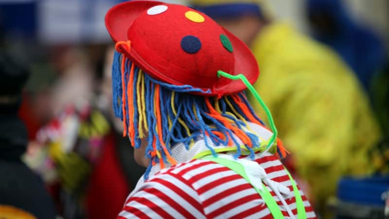 NRW räumt mangelhafte Corona-Kontrollen bei Kölner Karneval ein