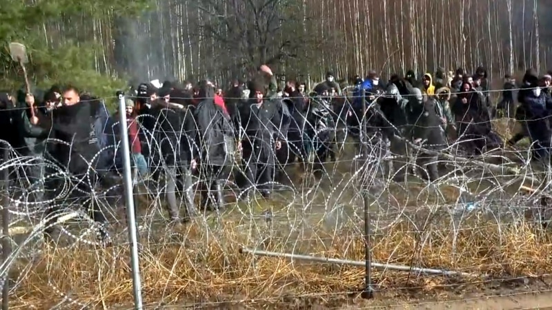 Lukaschenko besucht Flüchtlinge an polnisch-weißrussischer Grenze