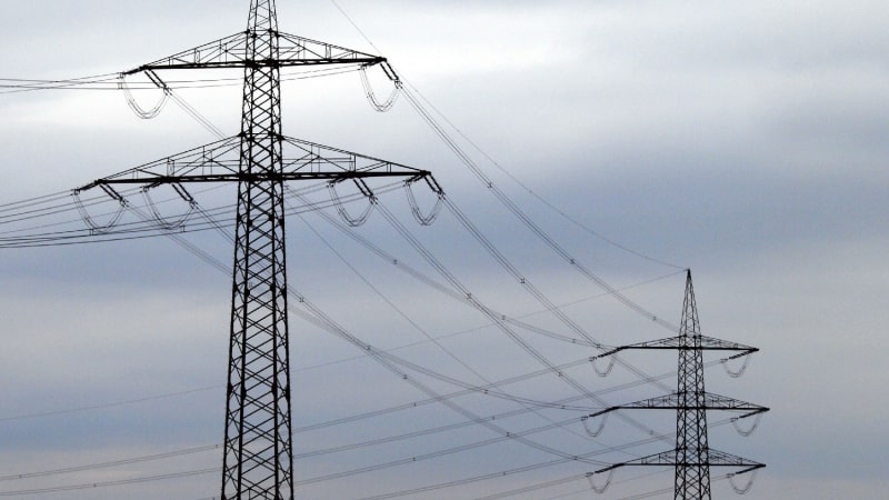 DIHK: Steigende Strom- und Gaspreise verhindern Investitionen