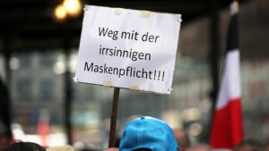 Thüringer Innenminister will mit Kollegen Corona-Protest besprechen