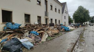 NRW-Innenminister fordert private Vorsorge für Katastrophenfälle