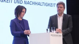 Forsa: Grüne legen zu - Union weiter vor SPD