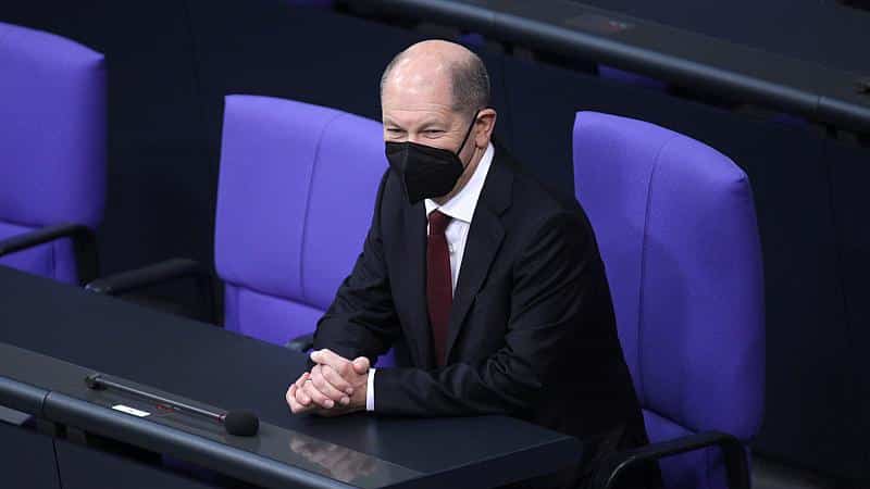 CDU-Außenpolitiker wirft Scholz Zögern bei Waffenlieferungen vor