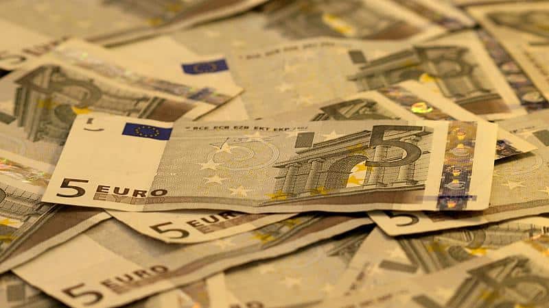 Bundestag beschließt 12 Euro Mindestlohn ab 1. Oktober