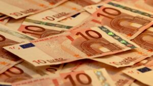 143 Millionen Euro von Oligarchen-Konten eingefroren