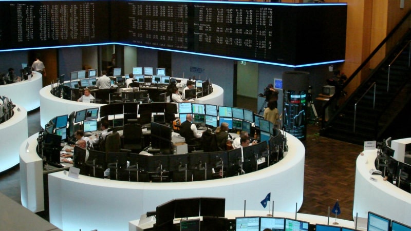 DAX startet verhalten – Russische Börse klettert um 25 Prozent