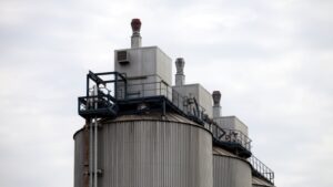 IW-Experte erwartet wegweisenden Tarifabschluss in Chemiebranche
