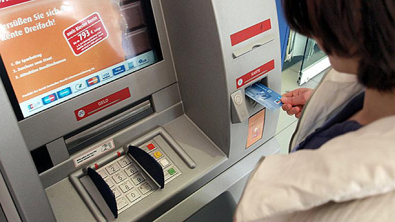 Zahl der Geldautomaten nimmt ab