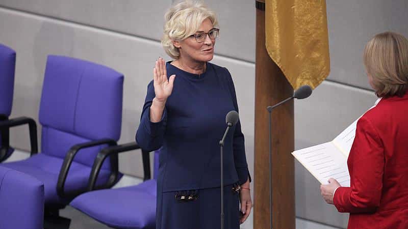 Union unterstellt Lambrecht Falschaussage im Bundestag