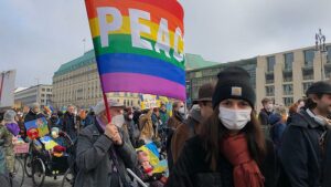 Über 100.000 Menschen bei Anti-Kriegs-Demo in Berlin