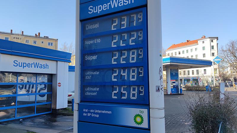 Preise für Diesel und Benzin klettern auf immer neue Allzeithochs