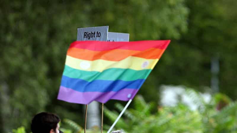 Lesben- und Schwulenverband will mehr Solidarität Nicht-Queerer