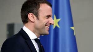 Macron als Präsident von Frankreich wiedergewählt