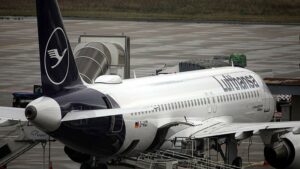 Warnstreik legt Lufthansa-Verkehr fast komplett lahm