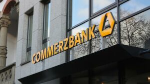 Commerzbank-Aufsichtsratschef bereit für weitere Amtszeit