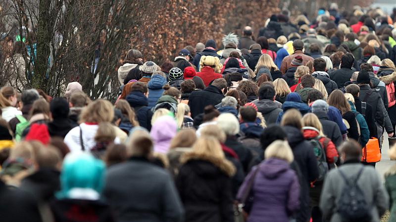 Deutsche Bevölkerung im Jahr 2022 auf 84,3 Millionen gewachsen