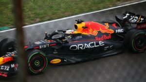 Verstappen gewinnt F1-Rennen in Spa trotz schlechter Startposition