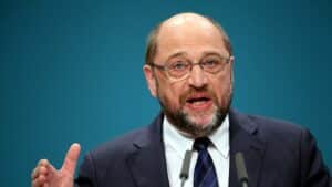Martin Schulz kritisiert Baerbock