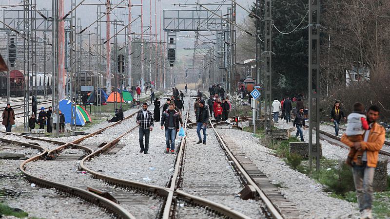 Innenministerin "besorgt" über die Situation auf Balkanroute
