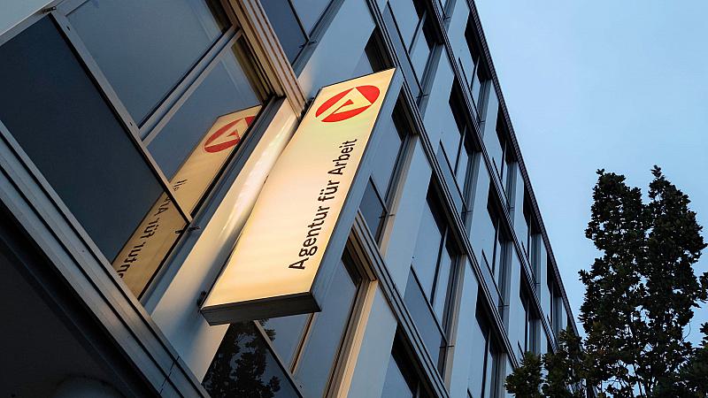 CDU-Chef Merz kritisiert Bürgergeld als “Traumabewältigung” der SPD