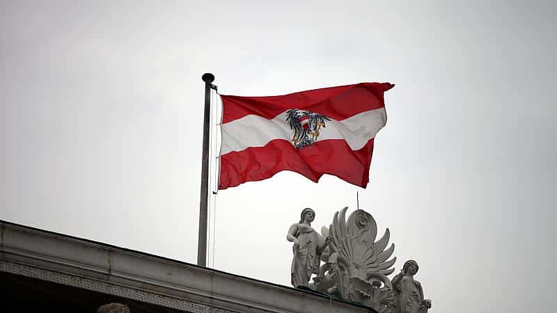 Österreich: Van der Bellen laut Hochrechnungen wiedergewählt