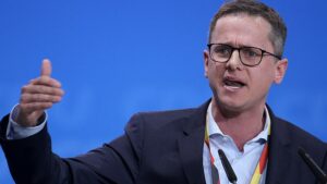 Linnemann trotz Niedersachsen-Debakel für Merz als Kanzlerkandidat