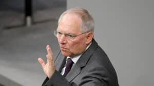 Schäuble stimmt Bürger auf Entbehrungen im Winter ein