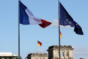 Macron und Scholz wollen Europa militärisch stärken