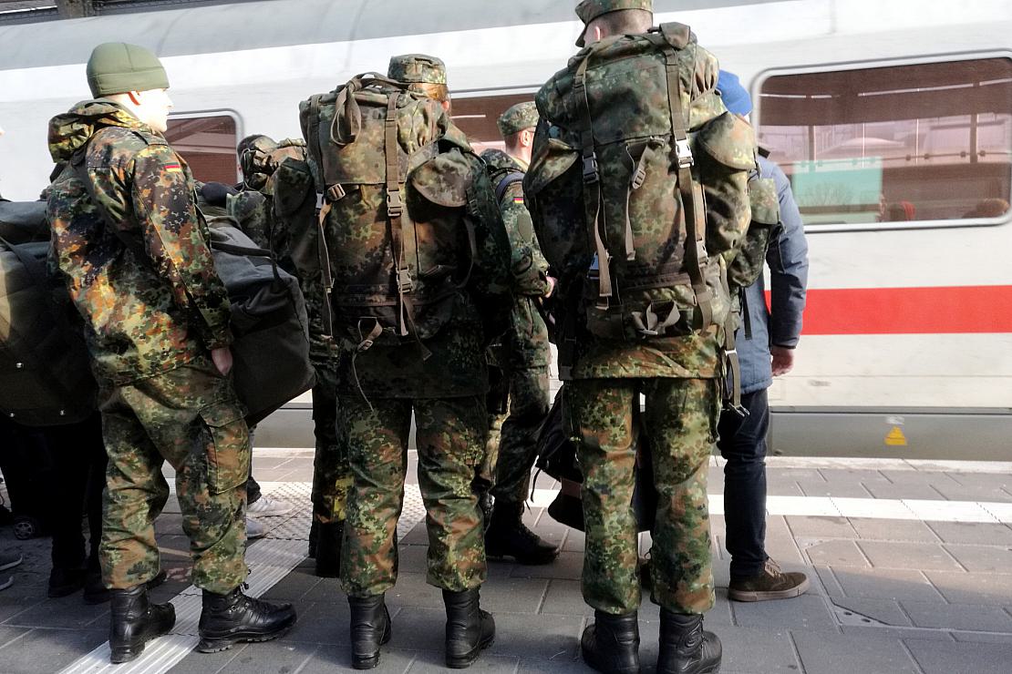 NH Nachrichten: Immer mehr Deutsche widerrufen Kriegsdienstverweigerung