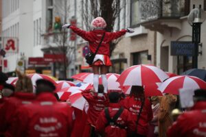 NH Nachrichten: Karneval heizt Infektionsgeschehen in NRW an