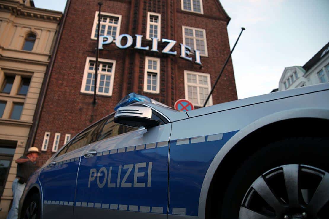 NH Nachrichten: Karlsruhe schränkt Einsatz von Data-Mining bei Polizei ein