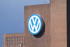 VW-Batterietochter will Mitarbeiterzahl 2023 fast verdoppeln