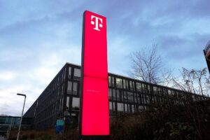 Faeser will Huawei-Verbindung der Deutschen Telekom prüfen