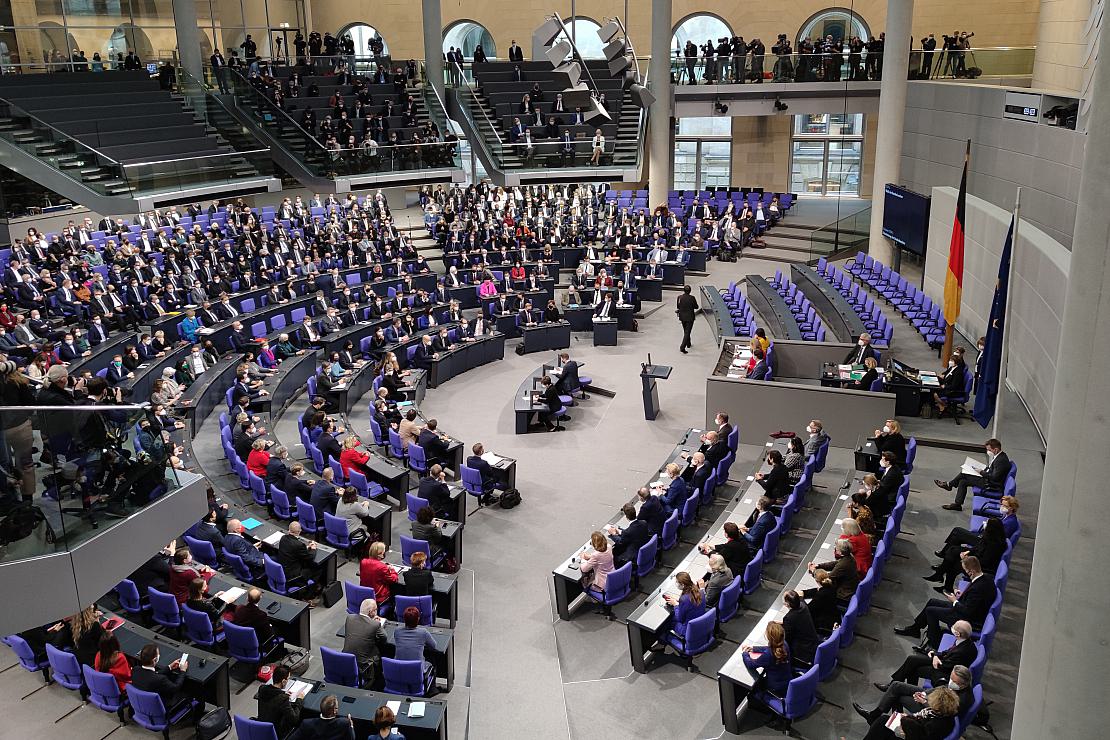 Bas will kinder- und familienfreundlicheren Bundestag