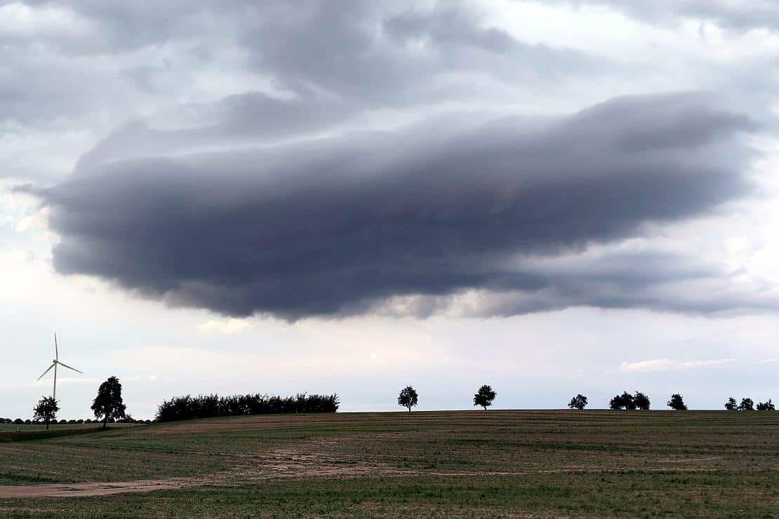 Wetterdienst warnt vor schweren Gewittern – Mitte und Süden betroffen