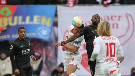 1. Bundesliga: Leipzig schlägt Gladbach - FCB bleibt Tabellenführer