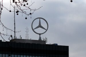 Mercedes steigt in Offshore-Windkraftgeschäft ein