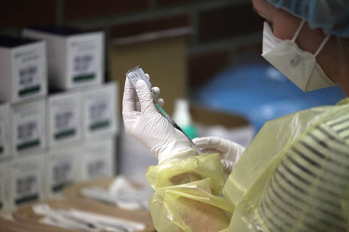 Ersatzkassen fordern “unbürokratische Lösung” für Coronaimpfungen