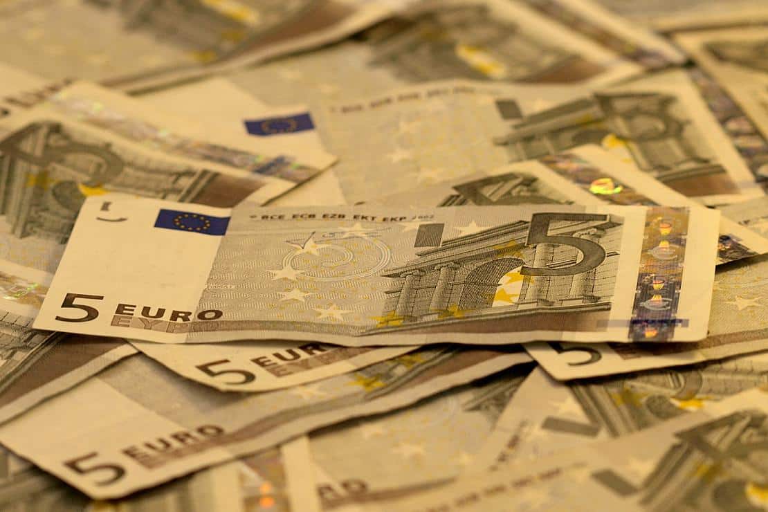 EU-Parlamentsvize Karas kritisiert Bargeld-Kampagne der ÖVP