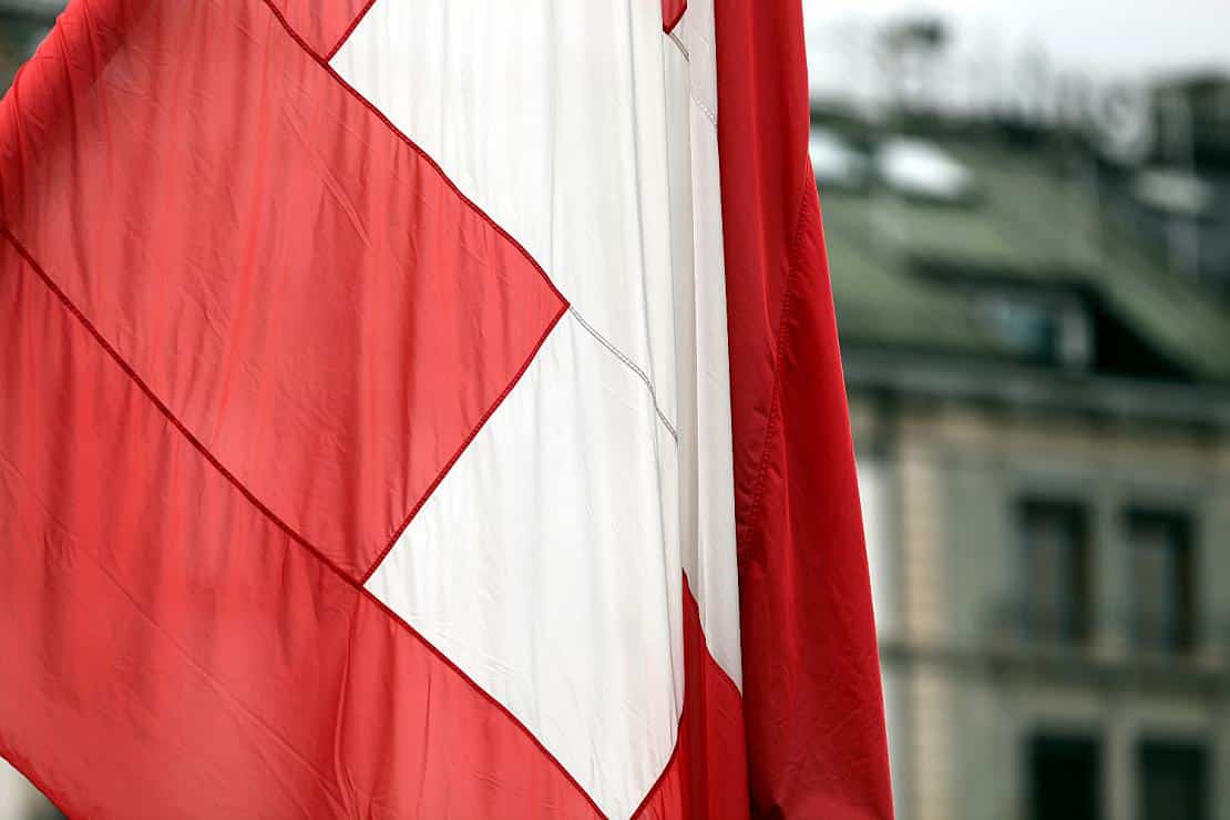 Schweizer Parlament stimmt gegen Waffen-Weitergabe an Drittstaaten