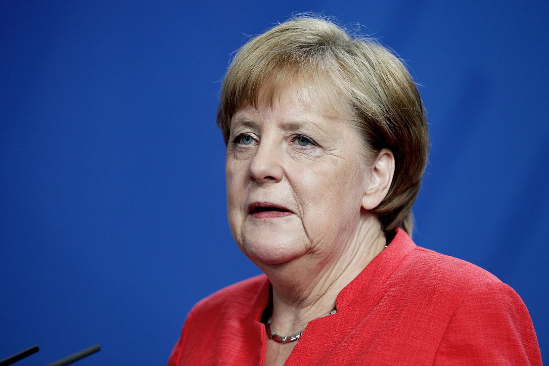 Merkel würdigt Simonis als “Vorbild für viele Frauen”