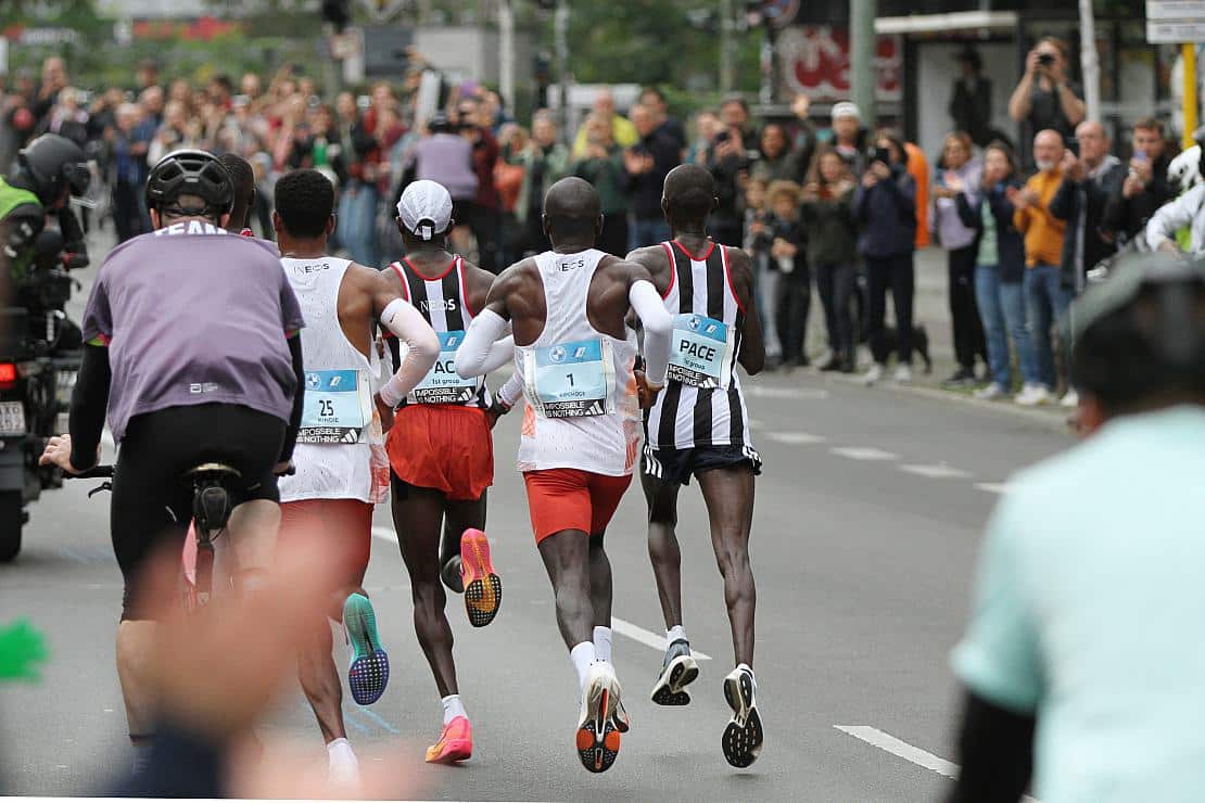 Letzte Generation stört Berlin-Marathon – Kipchoge gewinnt Rennen