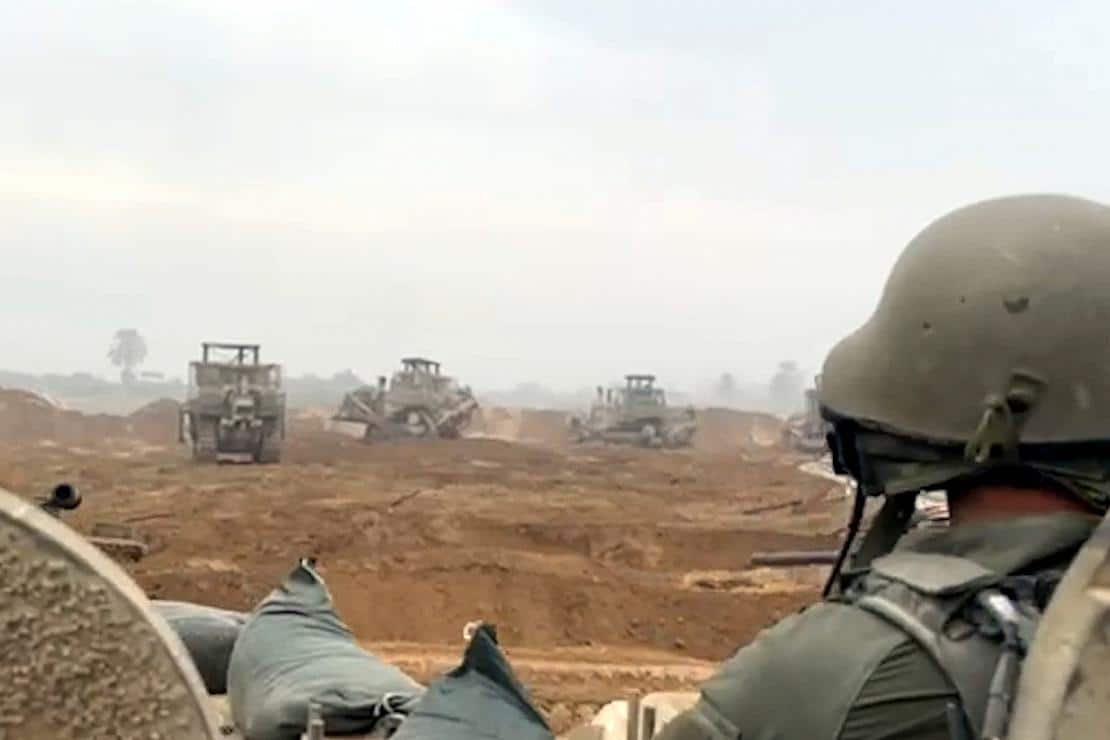 Israelische Armee mit Panzern im Gazastreifen