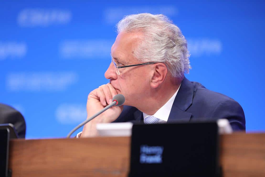 Bayerns Innenminister drängt auf Ausbau des Bevölkerungsschutzes