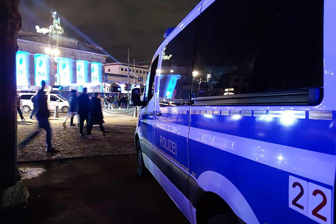 Berliner Polizei mit Silvestereinsatz zufrieden – 390 Festnahmen
