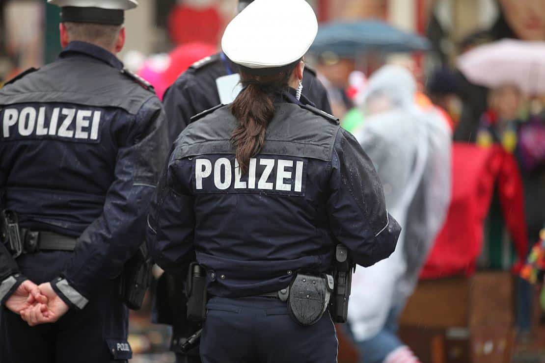 NRW-Innenminister schätzt Terrorgefahr als “sehr hoch” ein