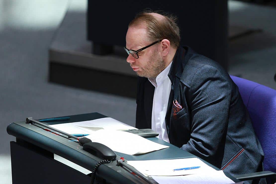 SPD-Politiker Lindh will bessere Ausstattung für Ausländerbehörden