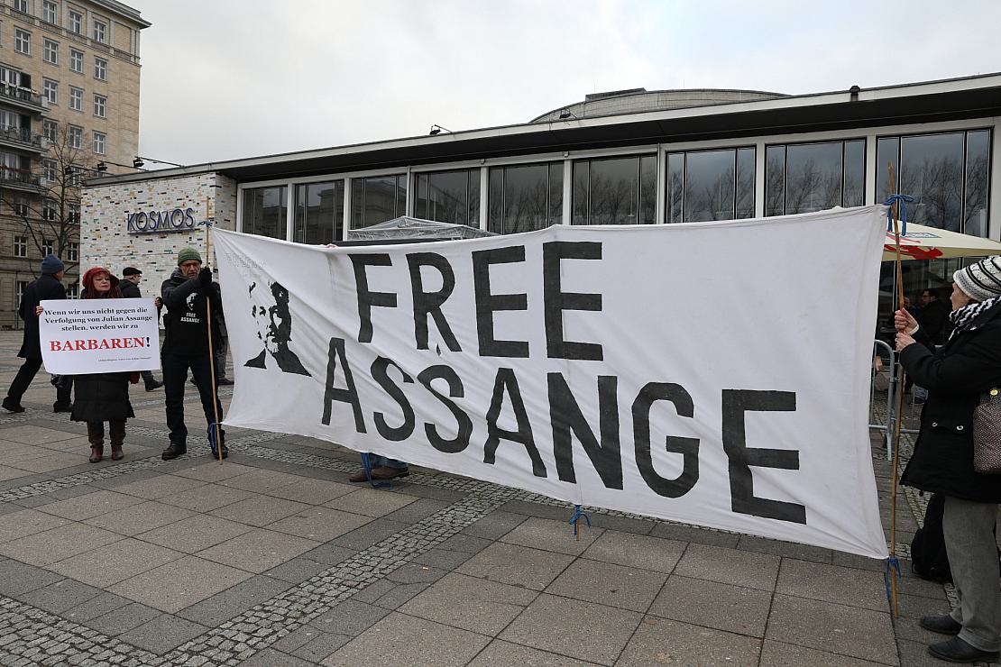 Julian Assange darf vorerst nicht an USA ausgeliefert werden